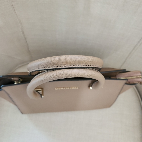 Michael Kors Saffiano Leather Satchel with New Crossbody Straps - Picture 8 of 16